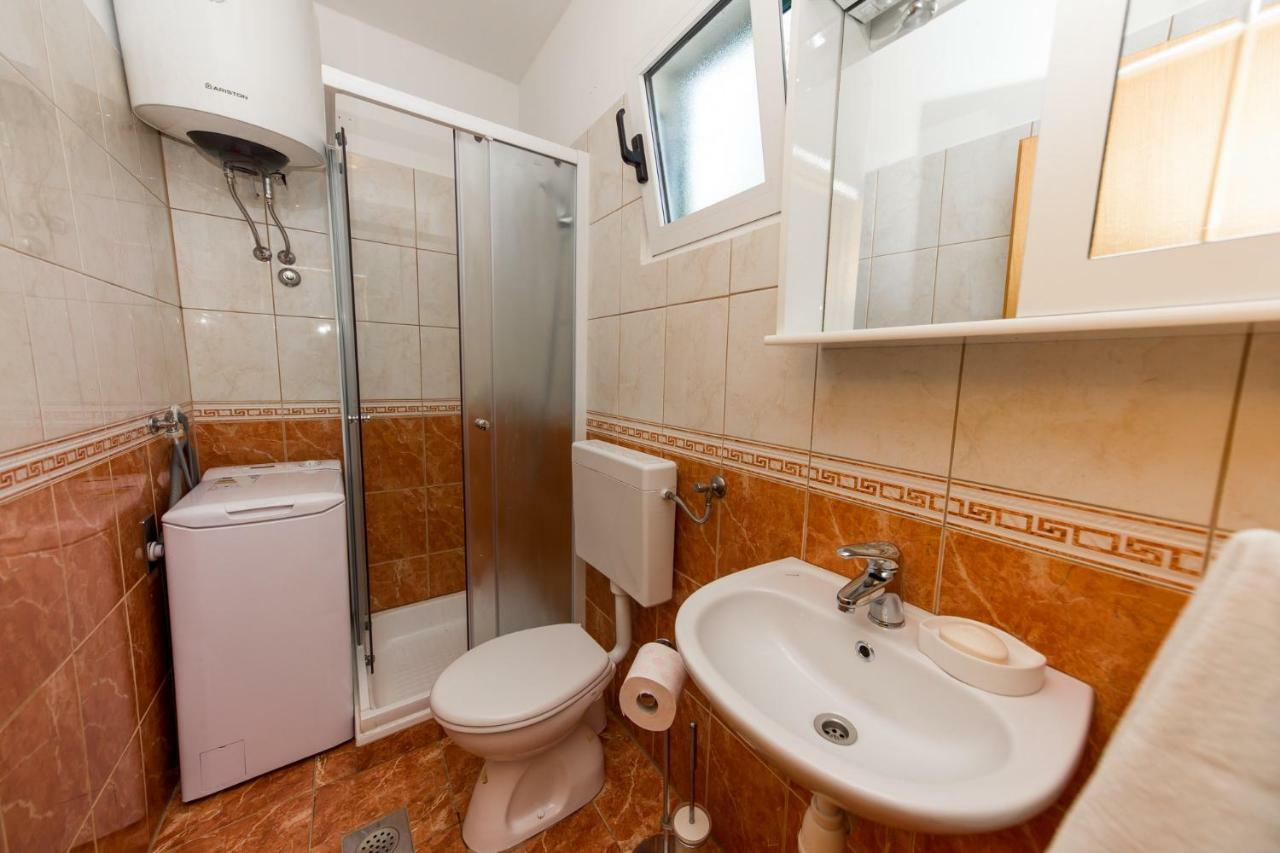 Ferienwohnung Mare&Karlo Drvenik Mali Exterior foto